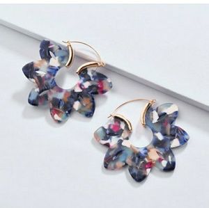 BOGO FREE!💥 Boho Acrylic Lotus Bloom earrings